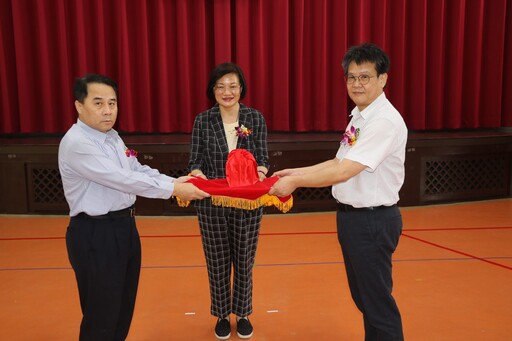 十年磨一劍 八里愛心和萬里仁家首長異動 「生命之美」與「老玩童」將相互輝映