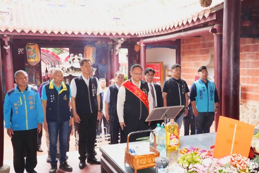 百位考生齊聚大甲文昌祠祈福 鄭副市長:祝學子名登金榜!
