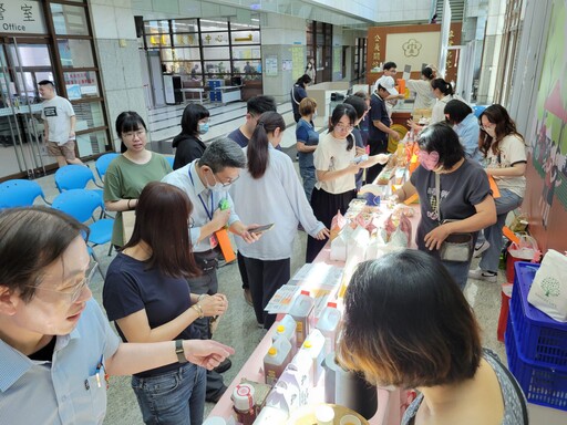 嘉義地檢署舉辦「馨生小市集」 展現司法柔性關懷
