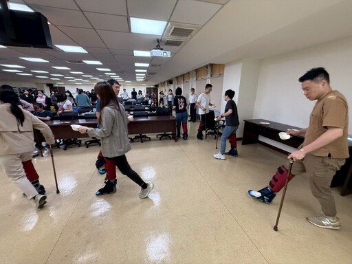 結合障礙體驗推動職場共融! 中市勞工局舉辦身心障礙者進用宣導會