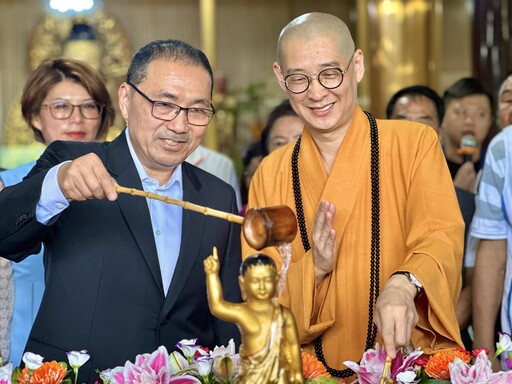 釋迦牟尼佛誕辰 侯友宜參拜汐止聖覺寺、廣修禪寺 祈福市民安康