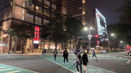 燈亮城市更安全！議員肯定中市府推動路燈節能升級 陳大田：年省8千萬度電、減碳3.9萬公噸