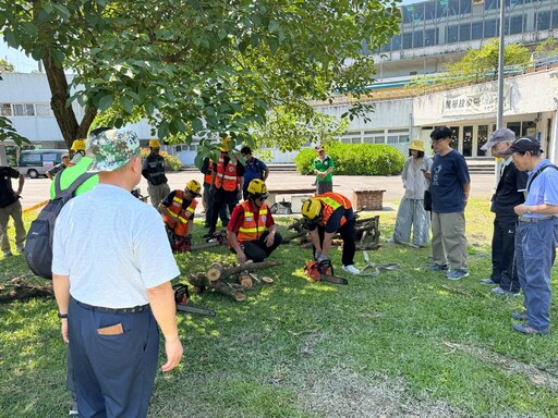 北市公園處開辦鏈鋸訓練 培訓防汛救災尖兵