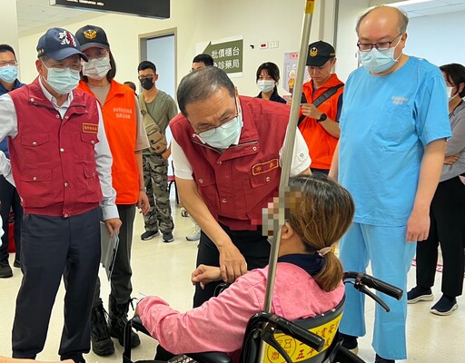 侯友宜今探視三峽車禍傷者及家屬 望傷者早日康復 也將協同對肇事者求償