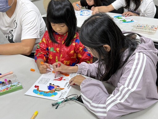 促進文化交流! 中市府邀新住民體驗香包、紙龍舟DIY慶端午