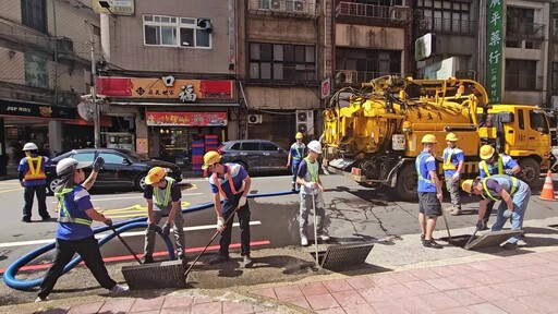春雨迎端午 基隆清運清溝不打烊