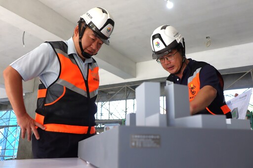 侯友宜視察秀峰高中校舍整建工程 期許明年6月底完工