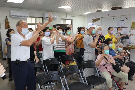 土城崇德光慧廣福站照顧據點啟用 開設多元課程 要讓長輩活躍老化