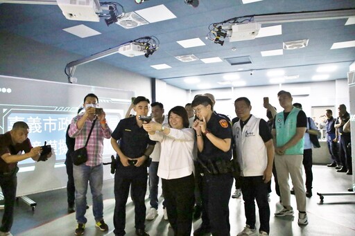 嘉義市歡慶警察節 黃敏惠揭幕互動式情境模擬訓練靶場