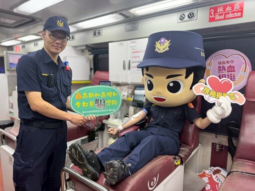 警察柔情不打折 北投分局捐血獻愛迎警察節