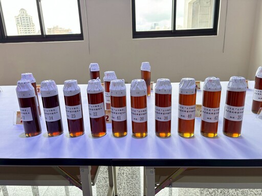 114年度中市國產龍眼蜜品質評鑑 消暑聖品「台中蜂華」出爐