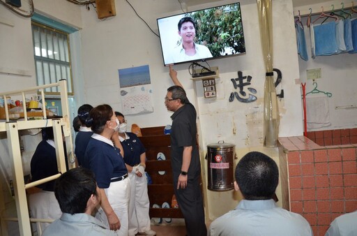 慈濟傳愛進監所 捐贈基隆監獄液晶電視啟動心靈教育