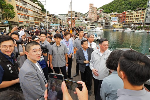 謝國樑陪同卓揆走訪星濱山 肯定基隆正濱漁港創生成果