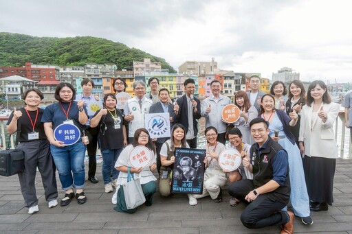謝國樑陪同卓揆走訪星濱山 肯定基隆正濱漁港創生成果