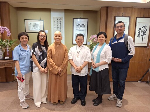 中壢圓光禪寺文教公益課程成果暨佛學院書畫聯展茶會 融合茶禪與花藝