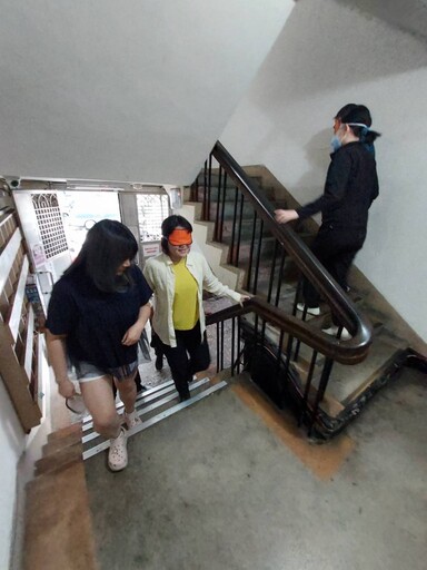 中市勞工局培訓15名視力協助生力軍 即刻為視障就業者服務