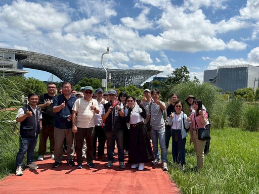 智慧、共融、低碳的典範空間! 台中中央公園引基隆市府團隊參訪取經