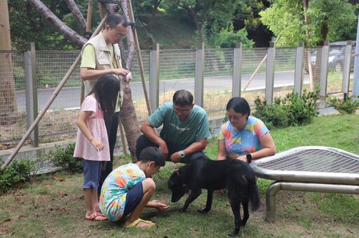 解讀狗狗的情緒密碼 中市動保處辦關懷動物講座