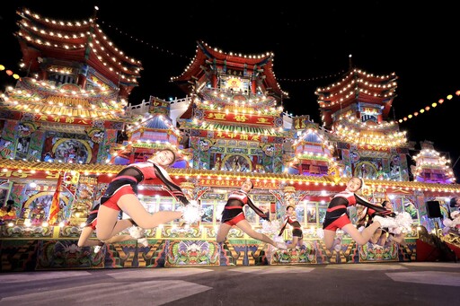 鷄籠中元祭主普壇開燈放彩 點亮夜空祈願基隆平安