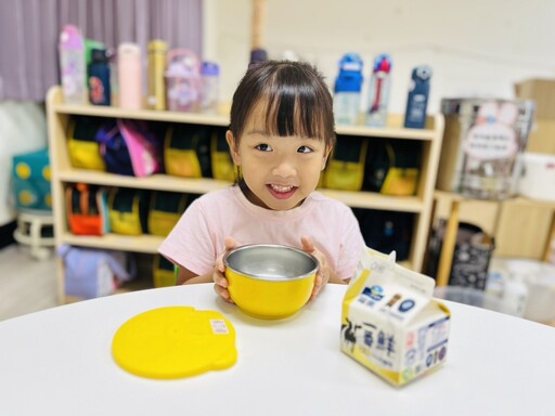 「台中有鈣讚」啟動！ 中市府投入2.76億元讓24萬名學童開心喝鮮奶
