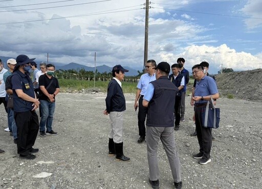 杜絕不法盜採農地砂石 林欽榮副市長率隊查勘美濃農地 啟動「密集地毯式巡查」
