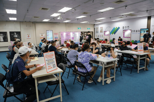 銀髮族重返職場契機! 中市勞工局9/17東區樂齡聯合徵才登場
