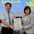 中市校園巡迴映演列車開進啟明學校 新聞局長：把電影的感動帶進校園