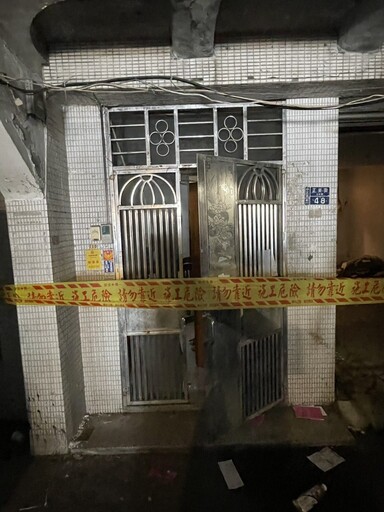 基隆正榮街民宅天花板剝落 市府會勘判定老舊鋼筋鏽蝕