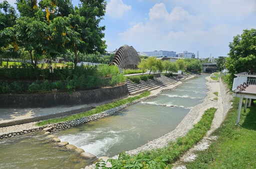 台中市軟埤仔溪水環境改善工程再添佳績 榮獲2025年建築園冶獎！
