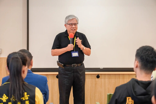 新北第19家身障日照中心啟用 侯友宜宣布115年起試辦身障照顧久任獎勵