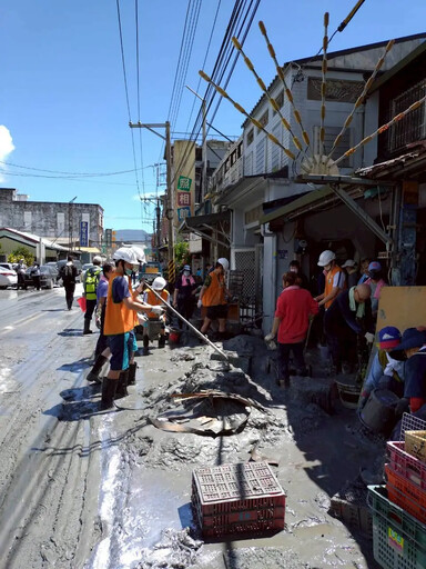 同島一命!臺北市消防與替代役挺進花蓮助災後重建