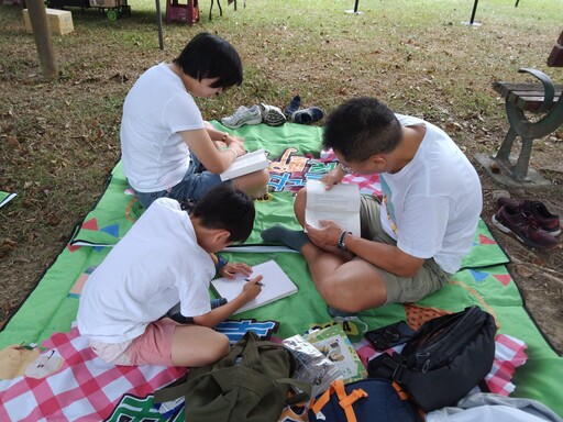 書香漫步綠草間 中市北屯區市民野餐日溫馨登場！