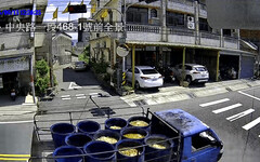 廚餘車廚餘桶未加蓋恐影響環境衛生 中市環保局加強廚餘載運稽查及法令宣導