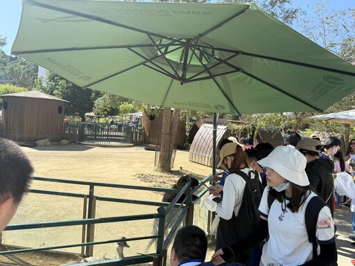 中市大型特教班親師生戶外教育活動 教育局長與特教親師生齊聚九九峰動物樂園