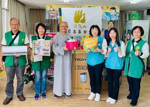 法鼓山攜手送暖 捐贈家電助嘉義災後復原