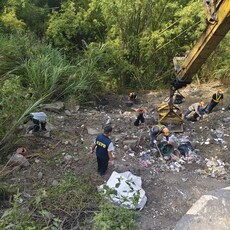 環保局火速清理月世界垃圾 檢警掌控嫌疑人擴大偵察