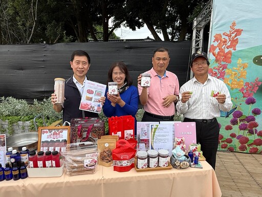 花海花毯節人氣旺、在地特產500條杏鮑菇香腸免費送 橘色波斯菊、紅色百日草、本週大爆發