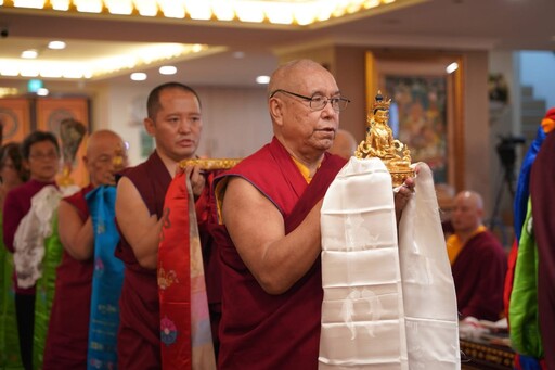 要當一位教派傳承法王，真不簡單！─由，薩迦第42任薩迦法王長壽祈福法會，細數傳奇