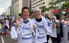 2023臺北馬拉松不缺席 費鴻泰父子跑出佳績