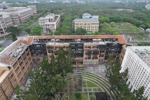 窮不能窮教育 盧秀燕再捐半月所得助東華大學重建