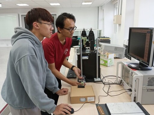 龍華科大實作能力超越國立大學 協助廠商成功開發血管監測天線感測器