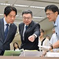 視察政治檔案開放應用情形 卓揆：政府誠實面對歷史真相