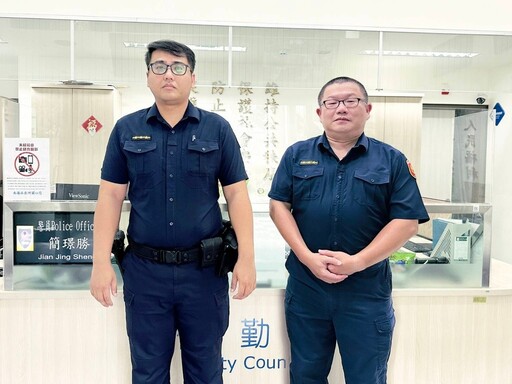 婦人中暑摔車倒地 警民合作及時救援