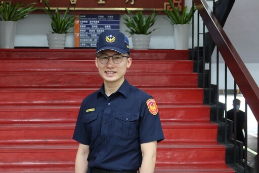 打詐新法發威 文一警扣詐團 行動ATM 車輛及點鈔機