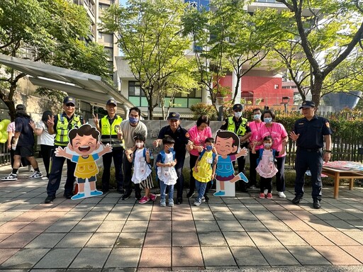 113學年度開學首日 文山一警緊守護學安