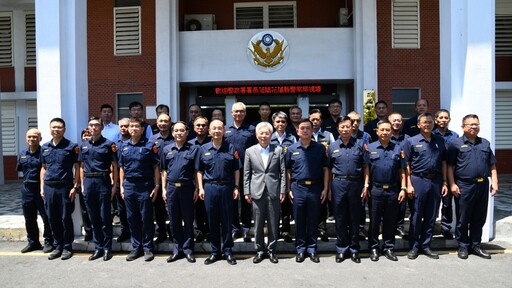 警政署長張榮興親赴花蓮慰勉員警救災辛勞 頒發獎勵金肯定打詐及交通 治安工作成效