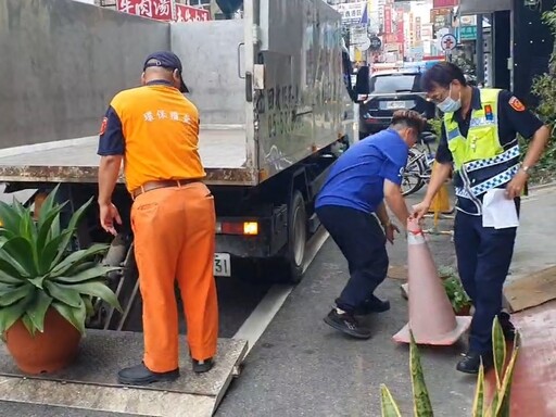 斗六警加強取締違停及路障清道 淨化用路環境