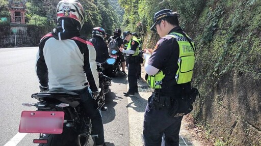 機車安全月取締違規車 新店警北宜公路攔檢開罰31件