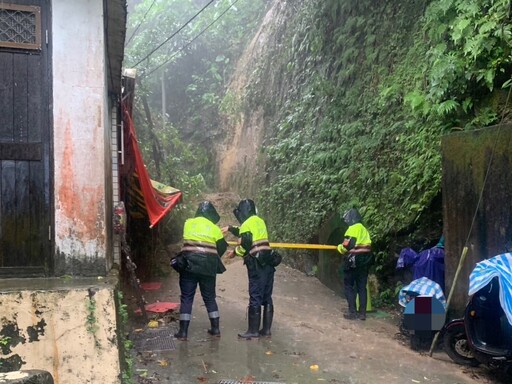 山陀兒 致基隆邊坡泥流沖刷 警即時封鎖管制