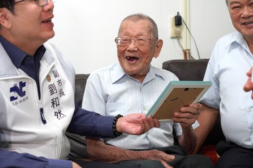 102歲人瑞愛喝咖啡 林鏡鑾長壽秘訣逗樂大家